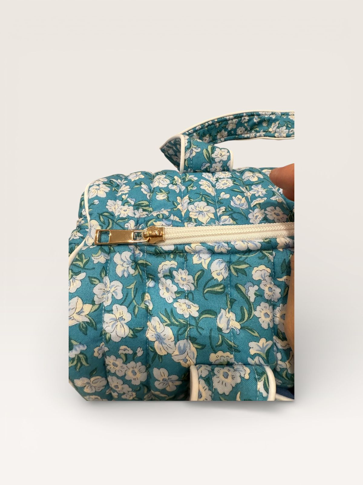 Duffle & Traveling Bags