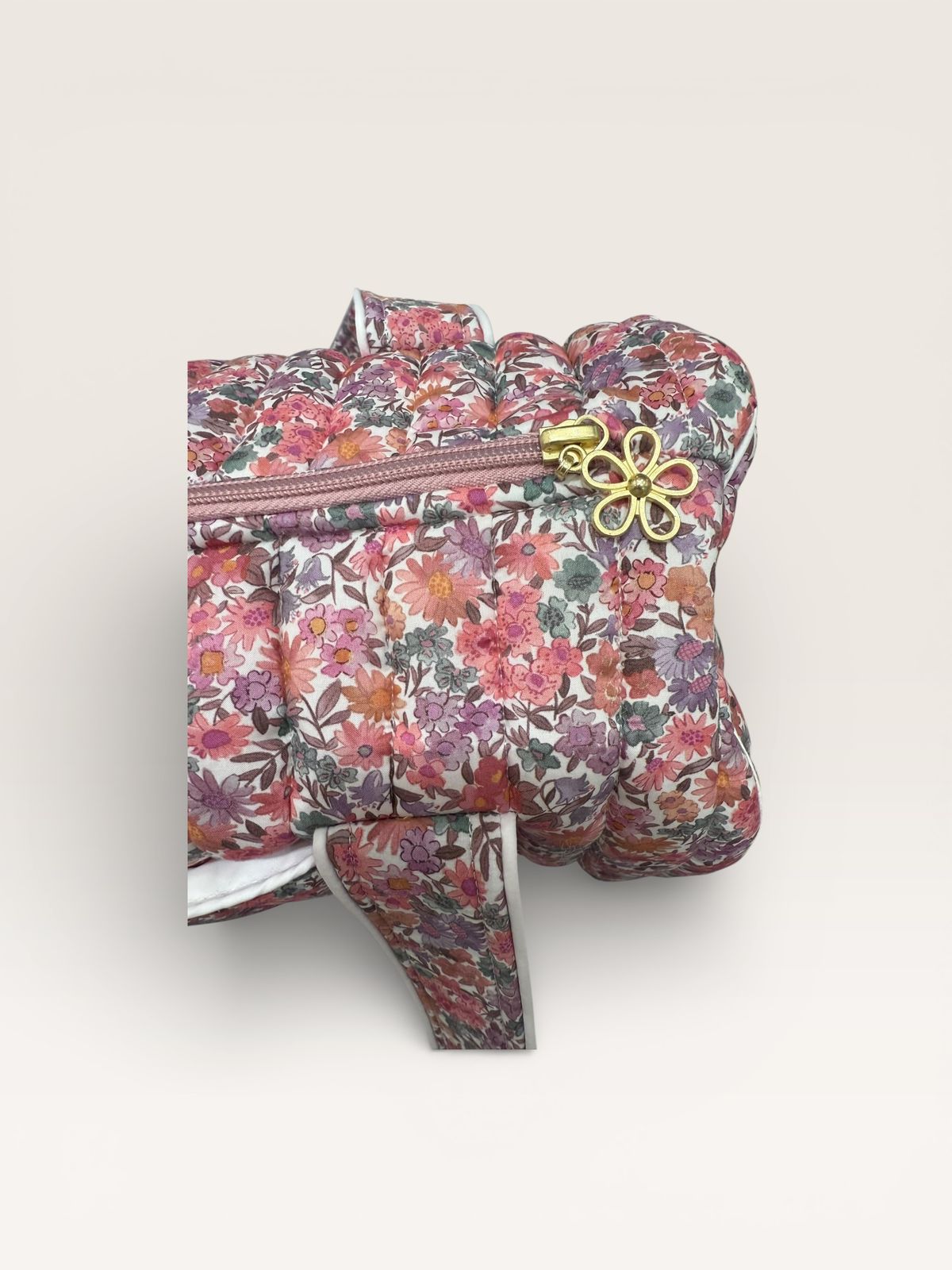 Duffle & Traveling Bags