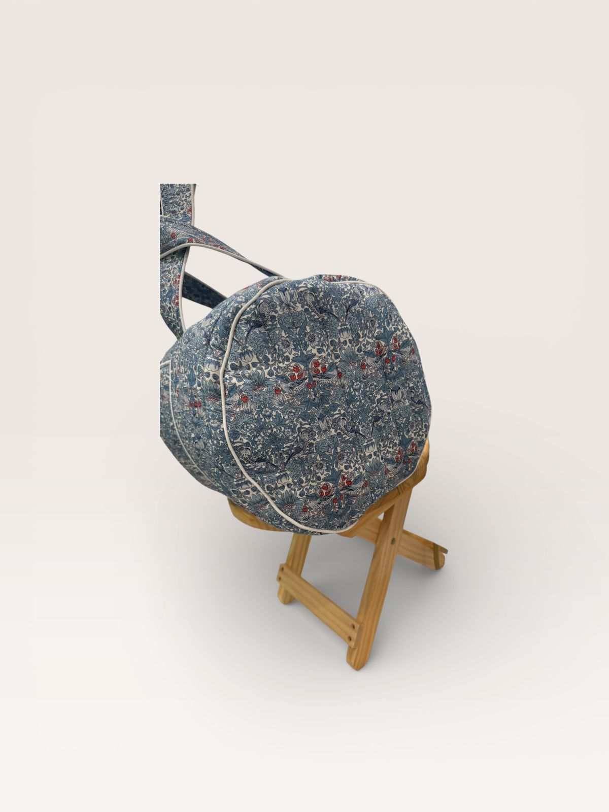 Duffle & Traveling Bags